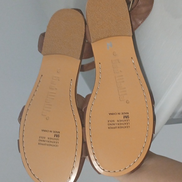 NWOT GEE' WAWA Brown Leather Women's Sandals, SZ 9, NEW 100% LEATHER No Box - Picture 6 of 8